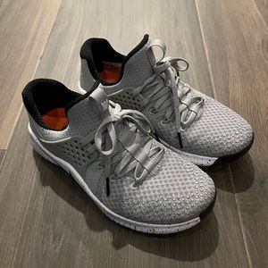 Nike Free TR V8 *mens size 6*